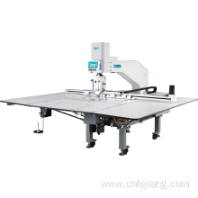 Micro-oil head rotating intelligent template sewing machine
